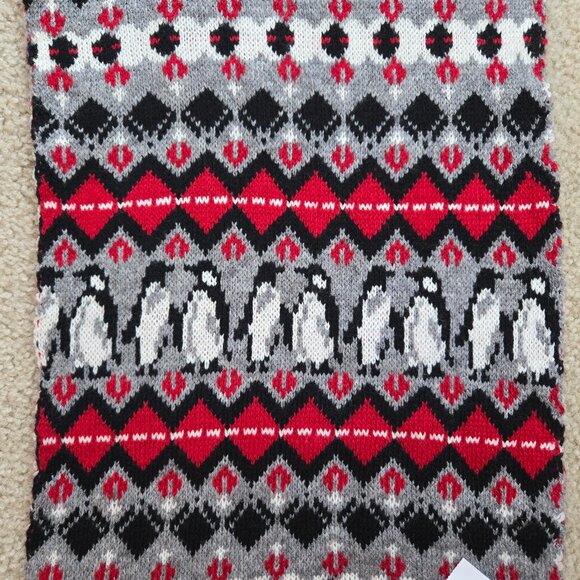 NWT Vera Bradley Penguin Fair Isle Scarf - Picture 2 of 5